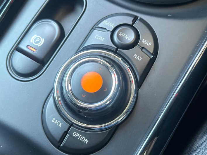 2020 Rover Mini 3BA-LV15M (UW-6a0d27143e9e8)[28]