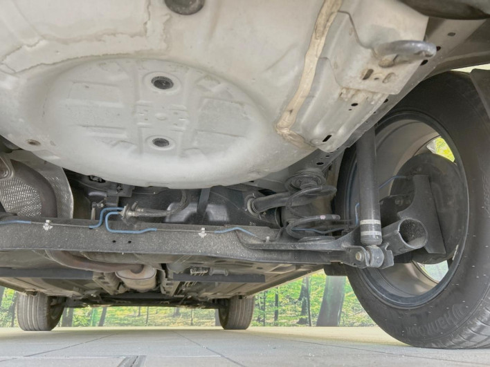 2013 Nissan JUKE DBA-YF15 (UW-6a0d27199c2fc)[9]