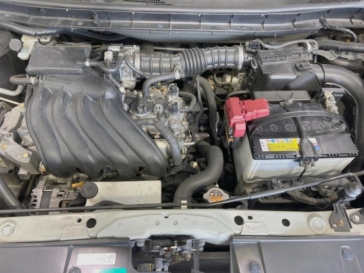 2013 Nissan JUKE DBA-YF15 (UW-6a0d27199c2fc)[4]