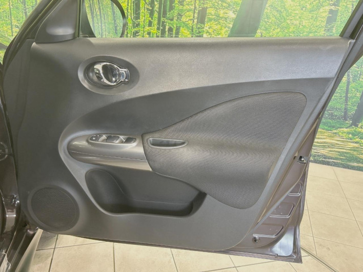 2013 Nissan JUKE DBA-YF15 (UW-6a0d27199c2fc)[19]