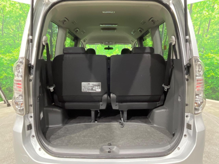 2009 Toyota Voxy DBA-ZRR75W (UW-6a0d271f925c0)[20]