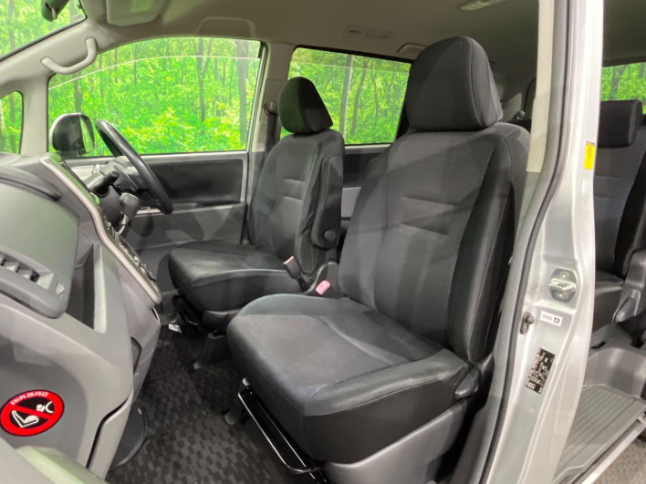 2009 Toyota Voxy DBA-ZRR75W (UW-6a0d271f925c0)[29]