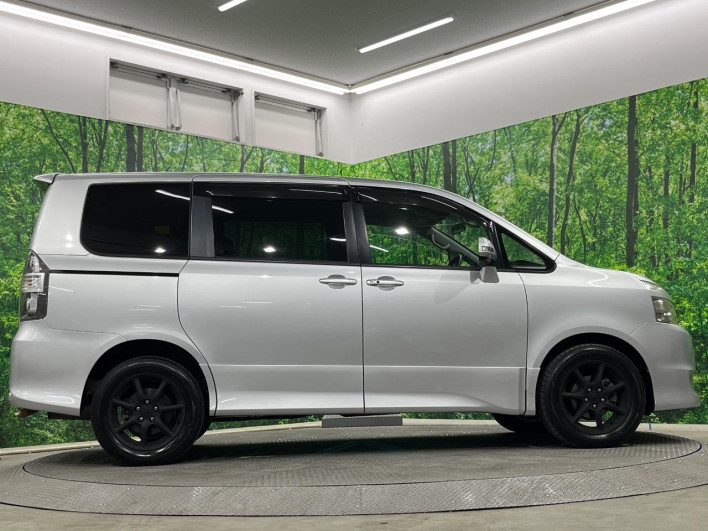 2009 Toyota Voxy DBA-ZRR75W (UW-6a0d271f925c0)[13]