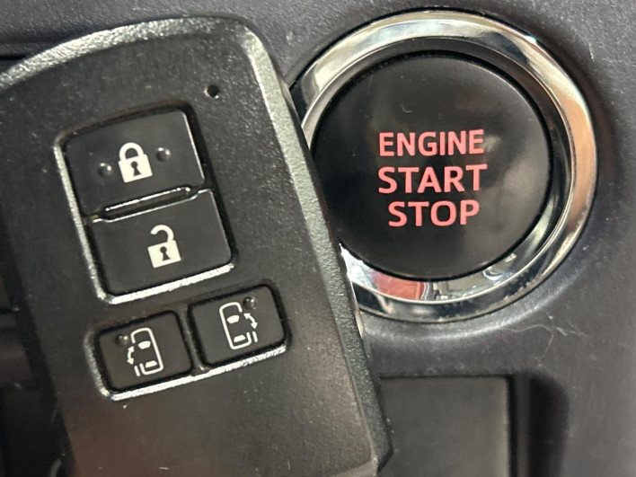 2015 Toyota Voxy DBA-ZRR80W (UW-6a0d2721da81e)[14]