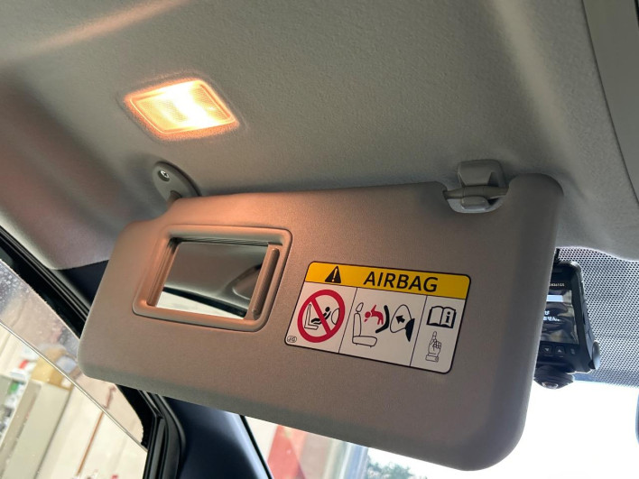 2015 Toyota Voxy DBA-ZRR80W (UW-6a0d2721da81e)[5]