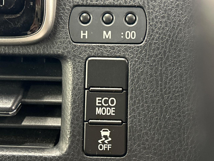 2015 Toyota Voxy DBA-ZRR80W (UW-6a0d2721da81e)[18]