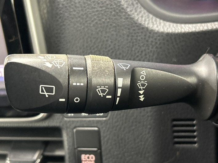 2015 Toyota Voxy DBA-ZRR80W (UW-6a0d2721da81e)[9]