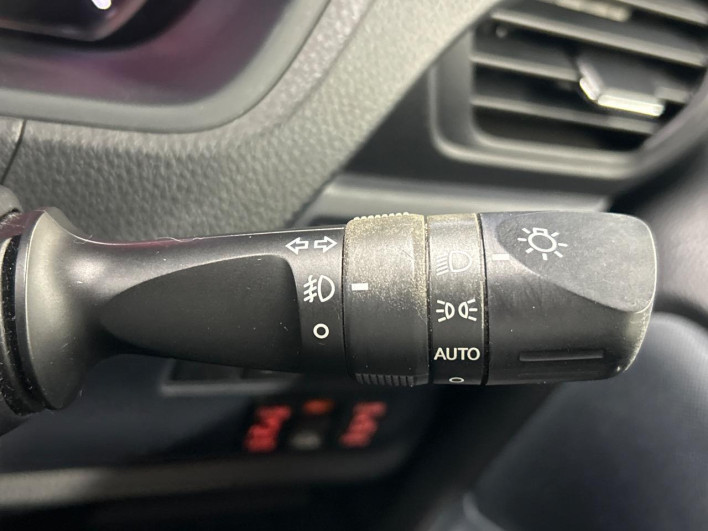 2015 Toyota Voxy DBA-ZRR80W (UW-6a0d2721da81e)[8]