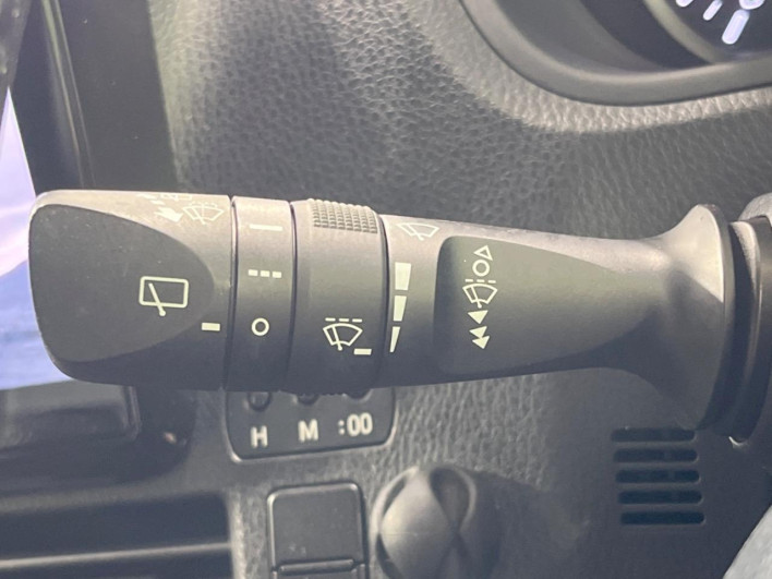 2016 Toyota Noah DBA-ZRR80G (UW-6a0d27227ff9b)[25]