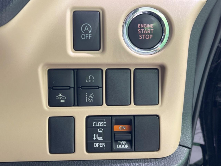 2016 Toyota Noah DBA-ZRR80G (UW-6a0d27227ff9b)[19]