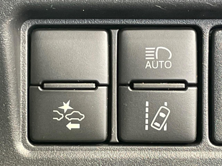 2018 Toyota Noah DBA-ZRR80W (UW-6a0d2725e9617)[23]