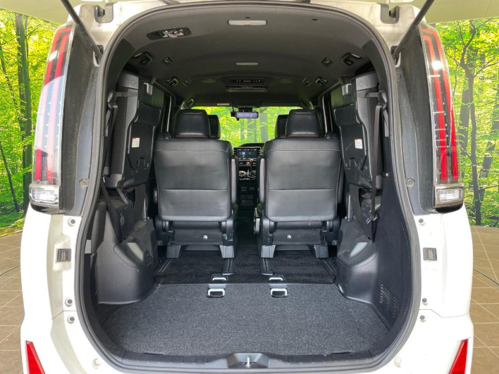2018 Toyota Noah DBA-ZRR80W (UW-6a0d2725e9617)[14]