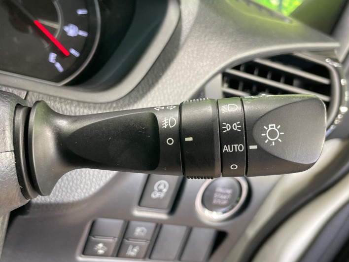 2018 Toyota Noah DBA-ZRR80W (UW-6a0d2725e9617)[27]