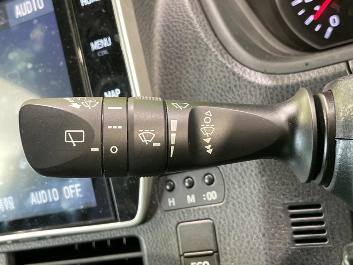 2018 Toyota Noah DBA-ZRR80W (UW-6a0d2725e9617)[28]