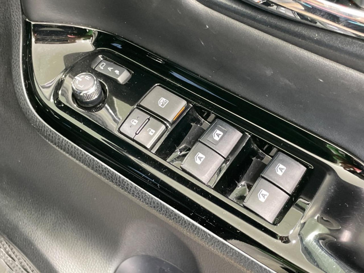 2018 Toyota Noah DBA-ZRR80W (UW-6a0d2725e9617)[20]