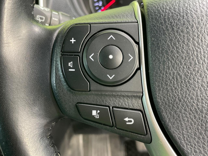 2018 Toyota Noah DBA-ZRR80W (UW-6a0d2725e9617)[29]