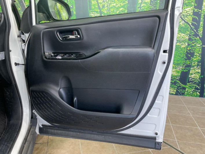 2018 Toyota Noah DBA-ZRR80W (UW-6a0d2725e9617)[19]