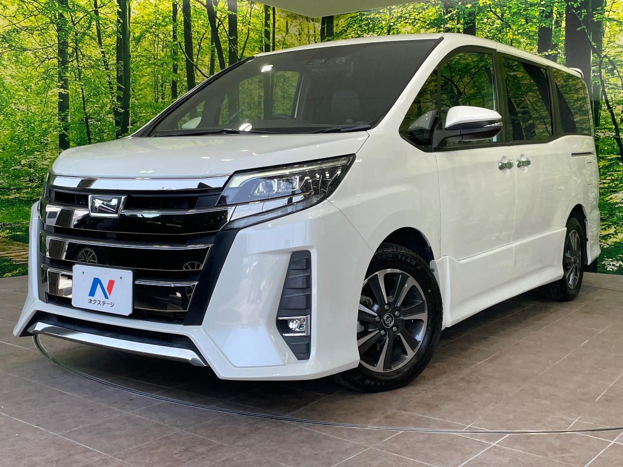 2018 Toyota Noah DBA-ZRR80W
