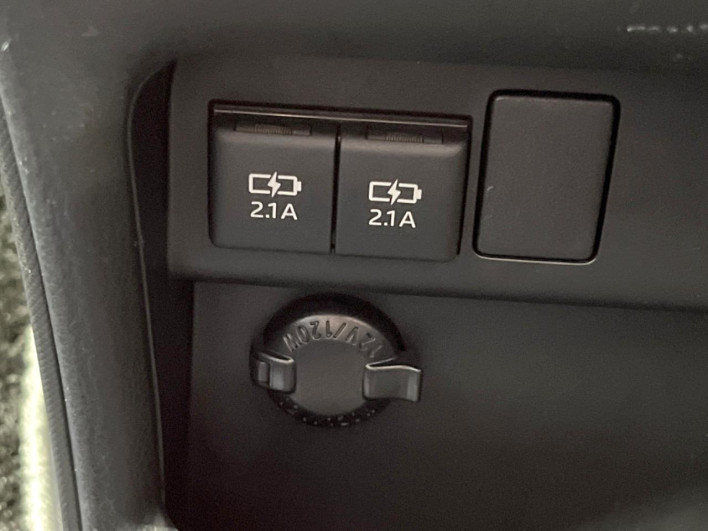 2020 Toyota Noah DBA-ZRR80W (UW-6a0d27284df10)[27]