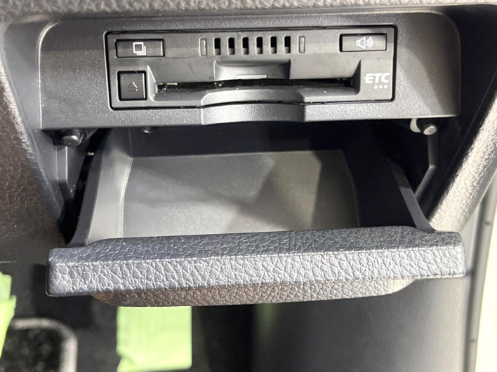 2020 Toyota Noah DBA-ZRR80W (UW-6a0d27284df10)[13]