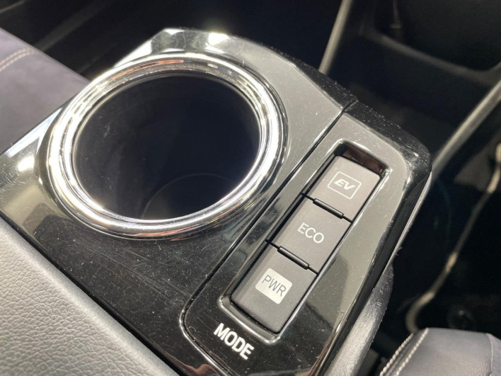 2015 Toyota Prius α DAA-ZVW41W (UW-6a0d2731d6322)[20]