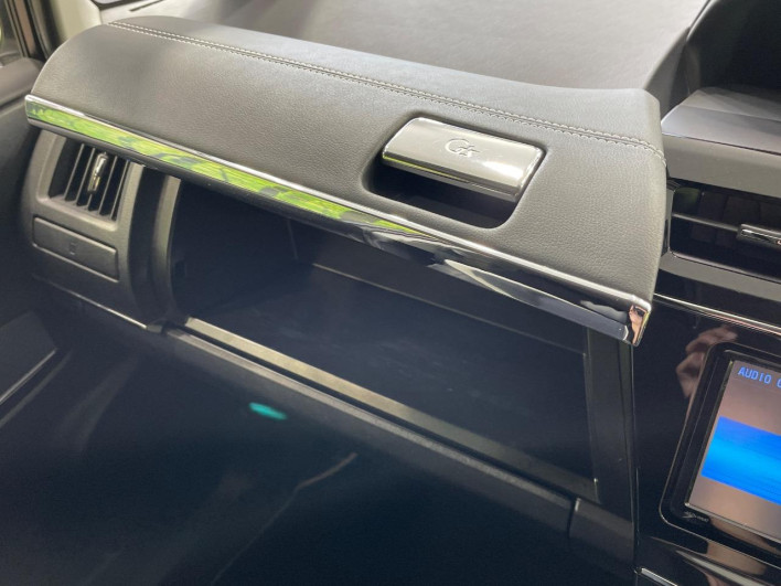2015 Toyota Prius α DAA-ZVW41W (UW-6a0d2731d6322)[23]