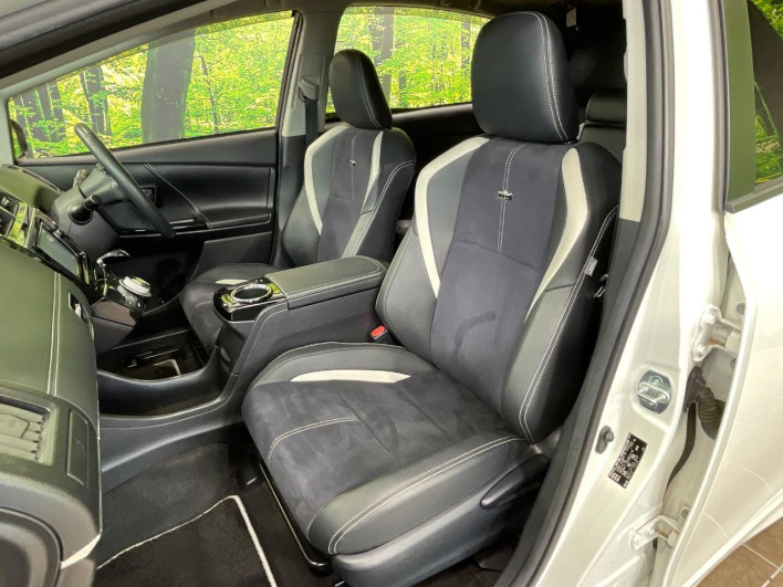 2015 Toyota Prius α DAA-ZVW41W (UW-6a0d2731d6322)[13]