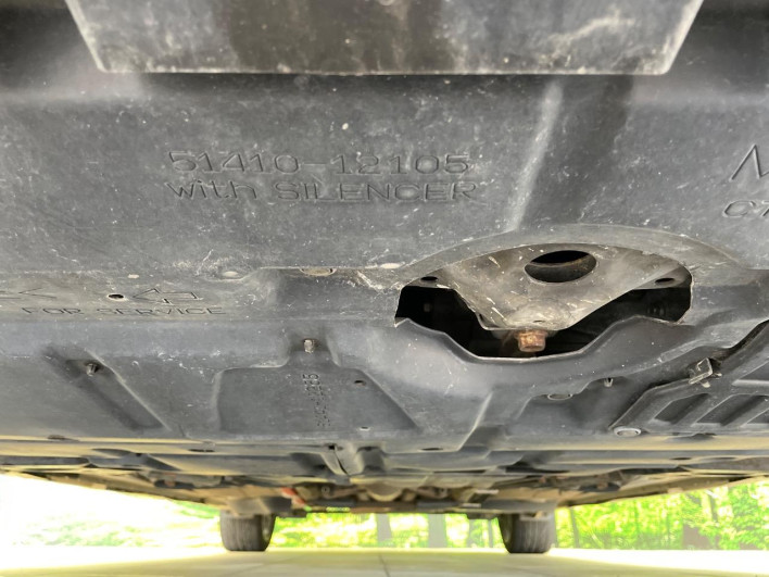 2012 Toyota Prius α DAA-ZVW41W (UW-6a0d273211602)[5]