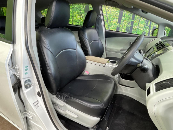 2012 Toyota Prius α DAA-ZVW41W (UW-6a0d273211602)[11]