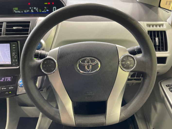 2012 Toyota Prius α DAA-ZVW41W (UW-6a0d273211602)[27]