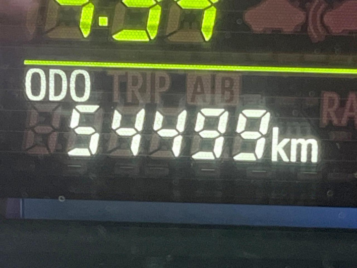 2012 Toyota Prius α DAA-ZVW41W (UW-6a0d27323696e)[2]