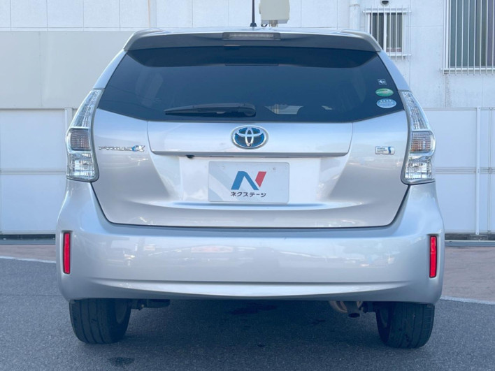 2012 Toyota Prius α DAA-ZVW41W (UW-6a0d27323696e)[28]