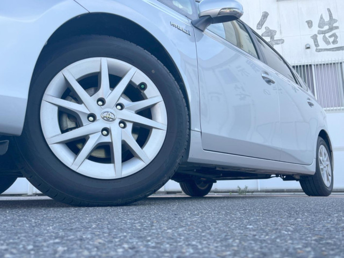 2012 Toyota Prius α DAA-ZVW41W (UW-6a0d27323696e)[6]
