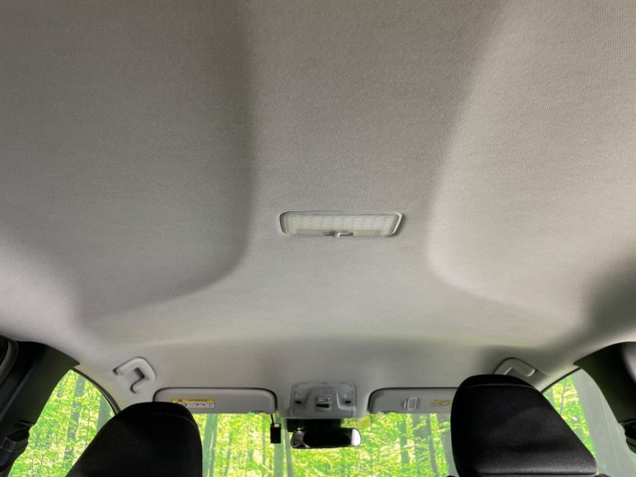 2017 Toyota Prius PHV DLA-ZVW52 (UW-6a0d273ae4047)[27]