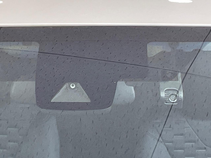 2017 Toyota Prius PHV DLA-ZVW52 (UW-6a0d273ae4047)[6]