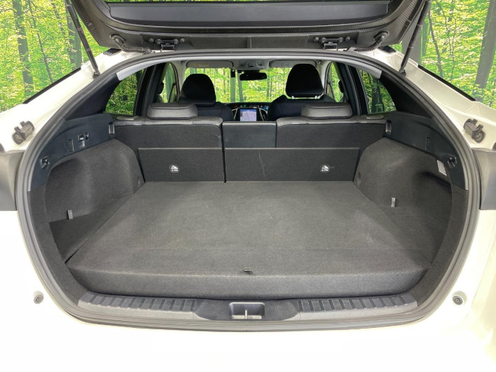 2017 Toyota Prius PHV DLA-ZVW52 (UW-6a0d273ae4047)[25]