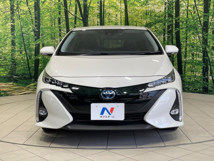 2017 Toyota Prius PHV DLA-ZVW52 (UW-6a0d273ae4047)[14]