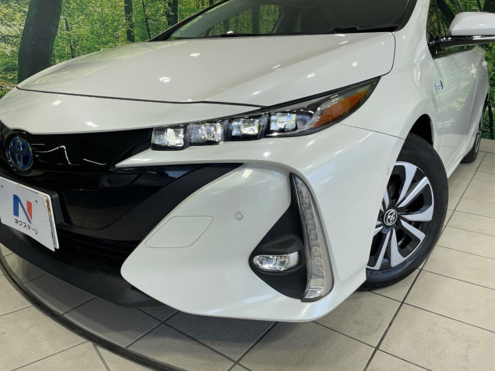 2017 Toyota Prius PHV DLA-ZVW52 (UW-6a0d273ae4047)[7]
