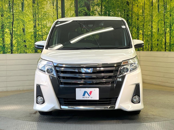 2017 Toyota Noah DAA-ZWR80W (UW-6a0d27408558a)[25]