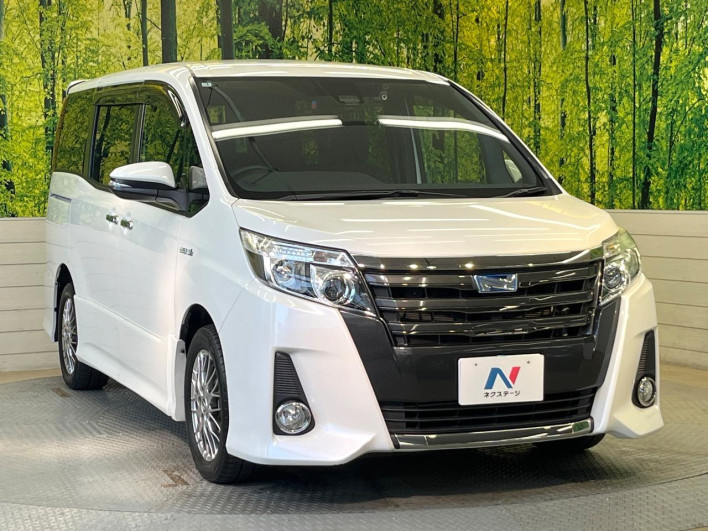 2017 Toyota Noah DAA-ZWR80W (UW-6a0d27408558a)[26]