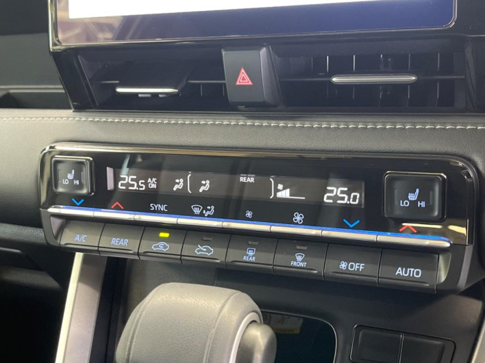 2023 Toyota Noah 6AA-ZWR90W (UW-6a0d274544165)[16]
