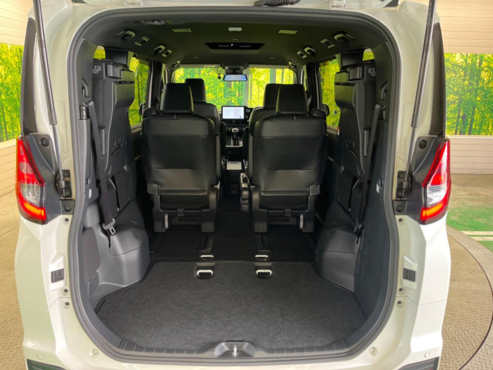 2023 Toyota Noah 6AA-ZWR90W (UW-6a0d274544165)[28]