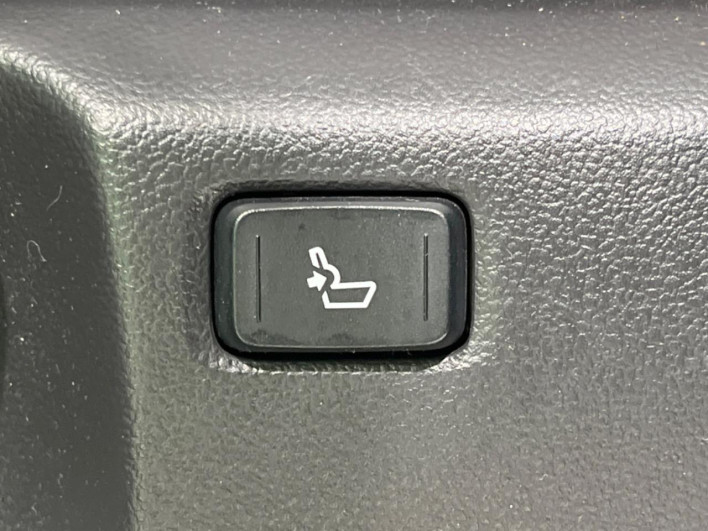 2018 Toyota C-HR DAA-ZYX10 (UW-6a0d274d58525)[18]