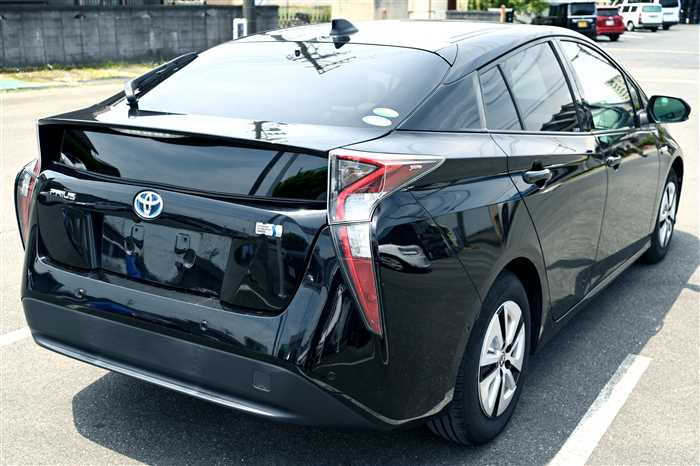 2017 Toyota Prius DAA-ZVW51 (UW-6a0e681a364dd)[1]