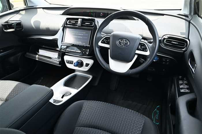 2017 Toyota Prius DAA-ZVW51 (UW-6a0e681a364dd)[12]