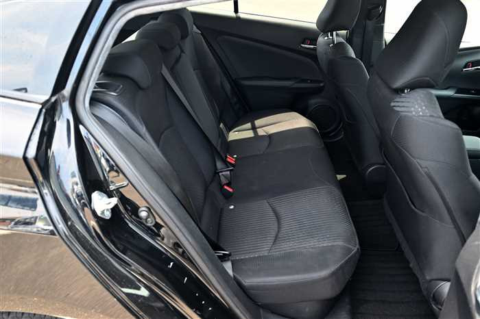 2017 Toyota Prius DAA-ZVW51 (UW-6a0e681a364dd)[13]