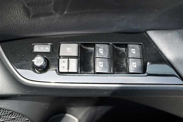2017 Toyota Prius DAA-ZVW51 (UW-6a0e681a364dd)[18]
