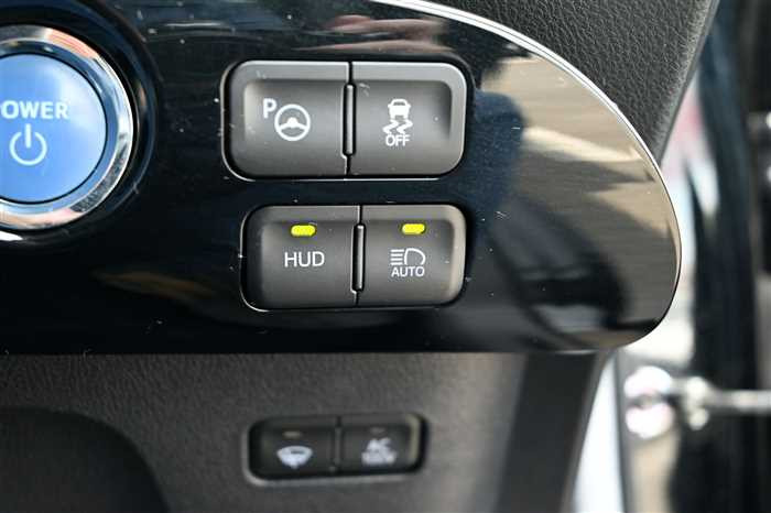 2017 Toyota Prius DAA-ZVW51 (UW-6a0e681a364dd)[20]