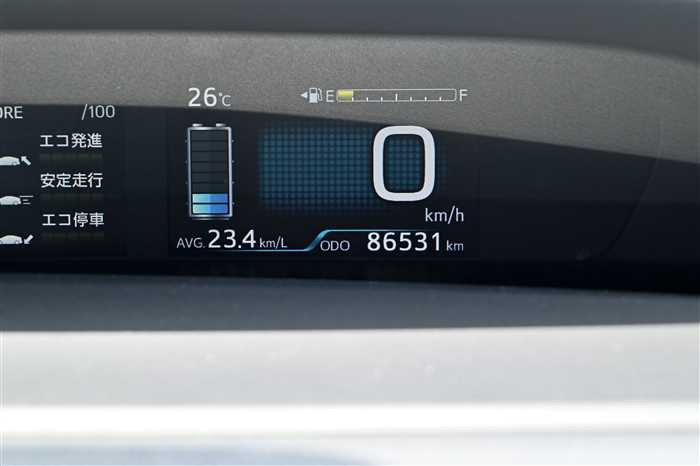 2017 Toyota Prius DAA-ZVW51 (UW-6a0e681a364dd)[27]