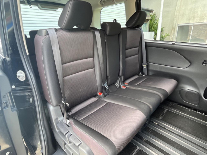 2017 Nissan Serena DAA-GFC27 (UW-6a0e75d43428f)[16]
